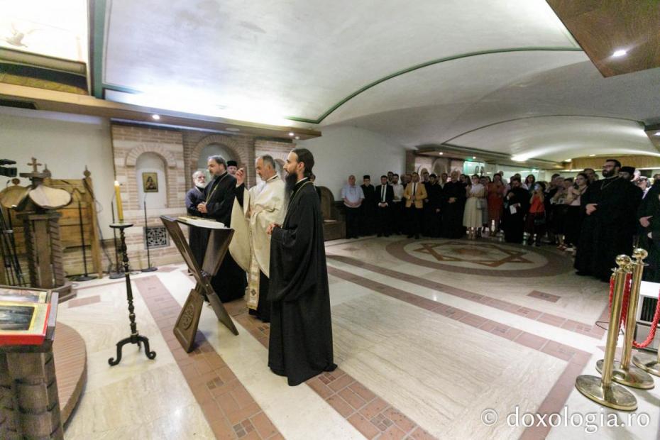 Noii doctori au depus jurământul de credință față de Biserica Ortodoxă în Paraclisul „Ecclesia” / Foto: Pr. Silviu Cluci