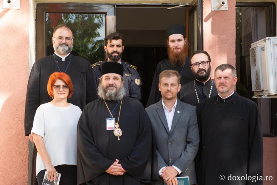 PS Nichifor Botoșăneanul, alături de conducerea Penitenciarului din Iași / Foto: Mihail Vrăjitoru