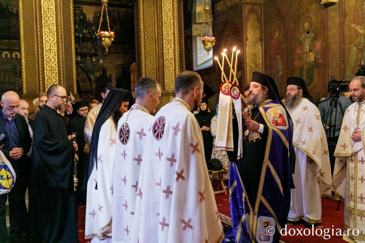 Liturghie Arhierească în debutul celei de-a șasea ediții a Festivalului de Muzică Bizantină de la Iași / Foto: pr. Silviu Cluci