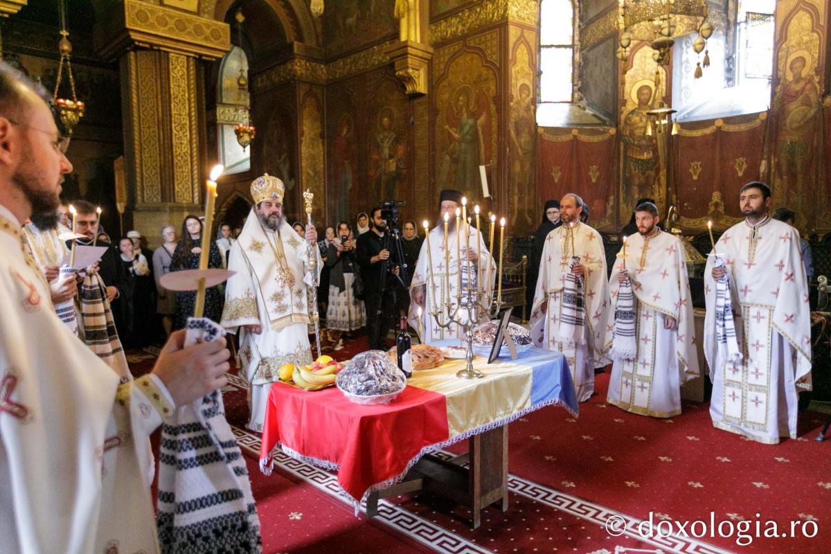 Liturghie Arhierească în debutul celei de-a șasea ediții a Festivalului de Muzică Bizantină de la Iași / Foto: pr. Silviu Cluci